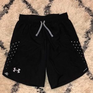Boys Under-armor running shorts: Linerless